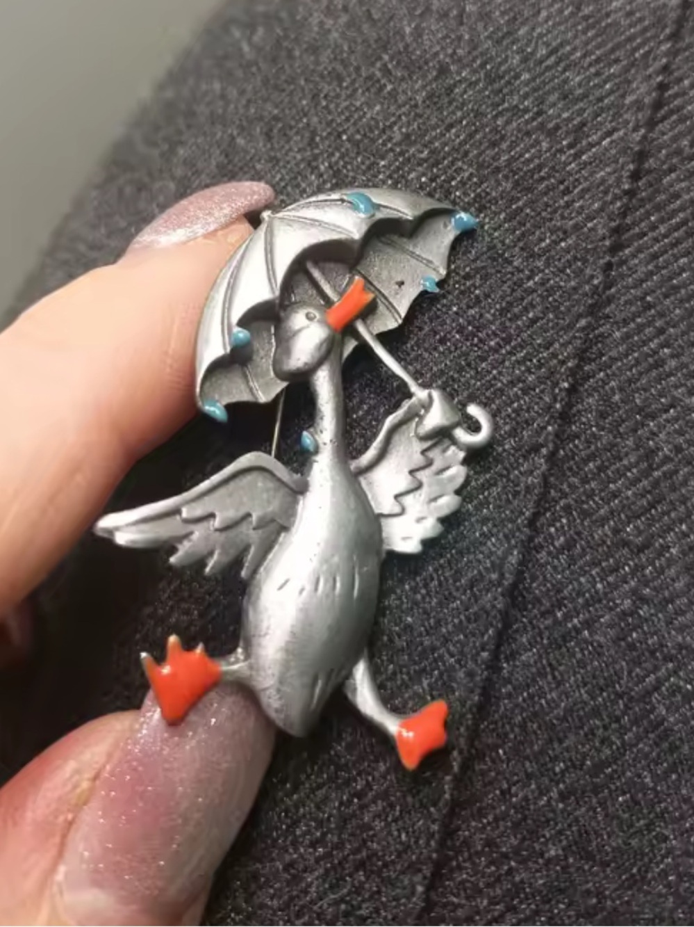Vintage Umbrella Duck Brooch - Picture 5 of 11